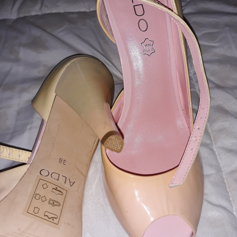 Heels - Picture 2 of 2